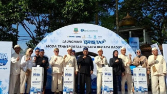 Bus Wisata Badui Rp1 Resmi Diluncurkan di Banten, Bayar Praktis Pakai QRIS Tap