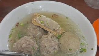 Mengungkap Rahasia Kelezatan Bakso Solo Kidul Pasar Malang: Kuah Kaldu Kuat yang Melegenda Sejak Lama