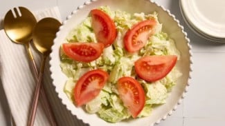 Memasak: Hobi Seru Mencoba Resep Miracle Madness Salad ala Dolly Parton