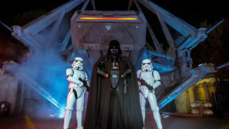 Menjelajah Batuu: Merasakan Langsung Sensasi Petualangan Bersama Mando dan Grogu di Disney Parks