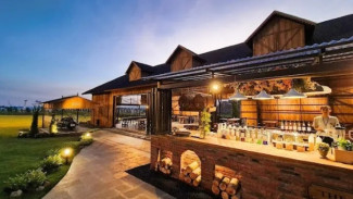 Araya Arcade Garden Malang: Sensasi Ngopi Serasa Piknik di Perdesaan Swiss yang Estetik
