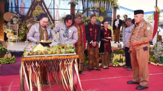 Tradisi Encek-Encek Desa Sitiarjo, Warisan Budaya Syukur Panen yang Terus Dijaga Warga Malang