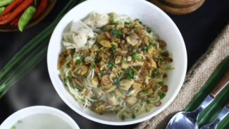 Yamie Pathuk: Sensasi Mi Kenyal dengan Topping Manis Gurih di Pusat Kota Jogja