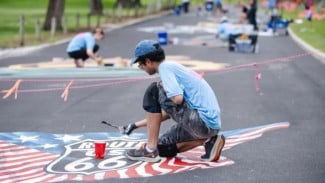 Sihir 3D di Atas Aspal: Menghidupkan Sejarah Route 66 di World Street Painting Festival