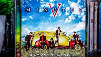 Album Semua Ini Sendiri Five Minutes (2009), Daftar Lagu dan Perjalanan Band Pop Alternatif Indonesia