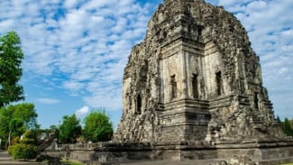 Pesona Candi Kalasan Sleman: Menguak Keagungan Buddha Mahayana dan Lapisan Vajralepa Tertua di Yogyakarta