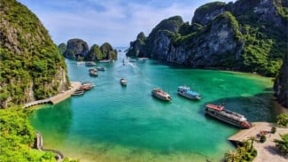 Pesona Ha Long Bay: Menjelajahi Keajaiban Alam Lautan Karst Eksotis di Vietnam