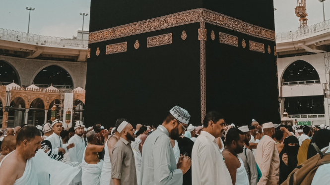 INFO HAJI : 13 Tempat Mustajab untuk Berdoa di Mekah dan Madinah