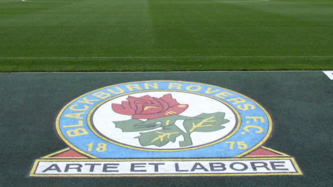 Stadion Ewood Park Milik Blakcburn Rovers Dipakai untuk Salat Iedadha