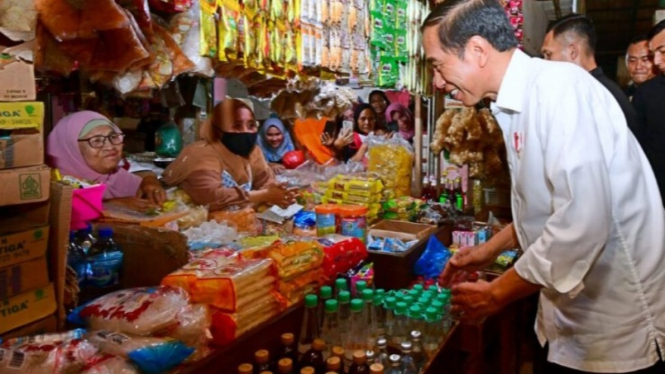 Jokowi Blusukan di Pasar Parung Bogor