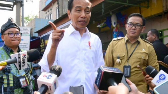 Jokowi  Tanggapi Penambahan Hari Libur