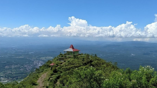 Gunung Andong, Destinasi Wisata Alam di Kabupaten Magelang, Jateng