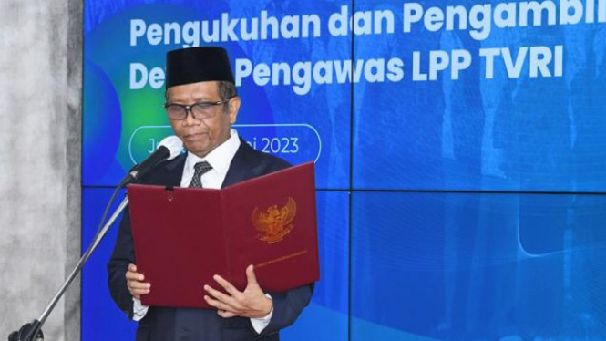 Mahfud MD Kukuhkan Komisioner KPI dan Dewas LPP TVRI
