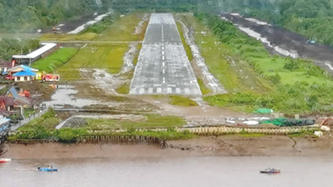 Presiden Joko Widodo Resmikan Pengembangan Bandara Ewer di Asmat