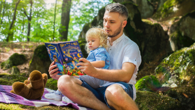Cara Memupuk Hobi Membaca Buku Pada Anak