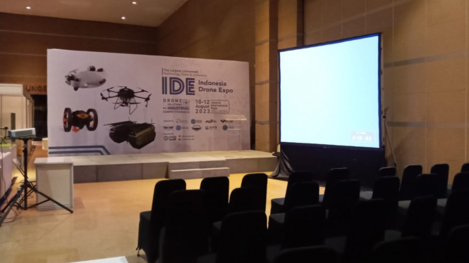 Panggung Panel Diskusi di Drone Expo
