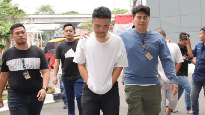 Pesulap Oge Arthemus Ditangkap di Yogyakarta Karena Narkoba
