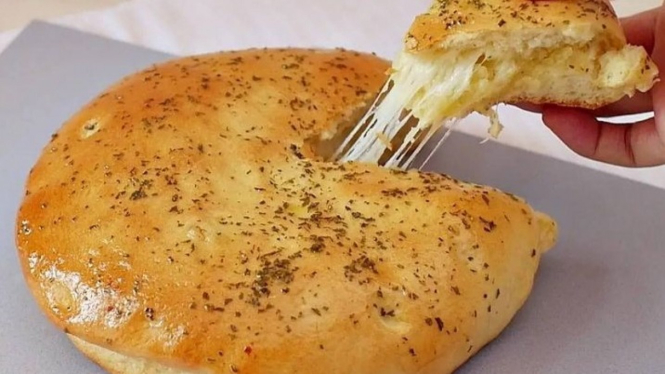 Cheese Potato Bread dengan Keju Mozzarella yang Menggoda