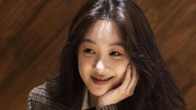 Jung Ryeo Won yang cantik, pemeran utama wanita Witch at Court