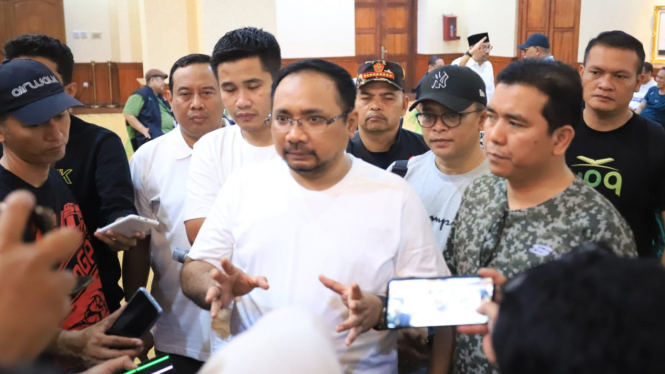 Menag Yaqut Cholil Qoumas Beri Keterangan Pers di Surabaya