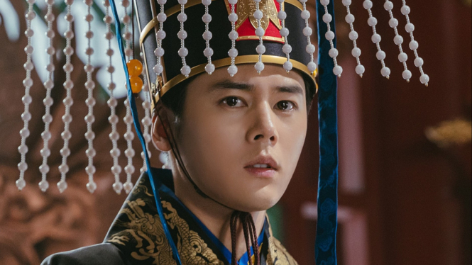 Kim Dong-Jun sebagai Raja Hyun Jong