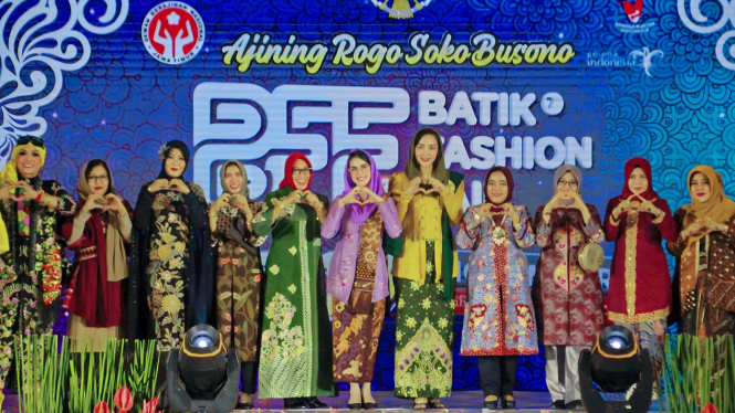 Pesona Batik Lumajang dalam Batik Fashion Fair di Grand City, Surabaya