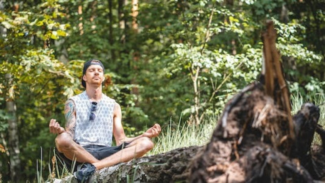 Yoga dan Meditasi Membantu dalam Self Improvement