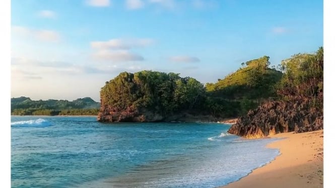 Tanjung Penyu, Pantai Cantik yang Sepi