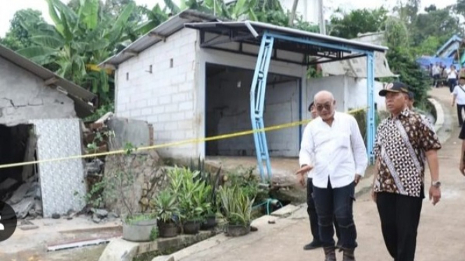 Rumah yang Rusak dan Miring ketika Ditinjau Pemerintah Setempat