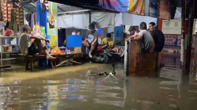 500 KK Terdampak Banjir Tanggul Kali Baru Bekasi yang Jebol