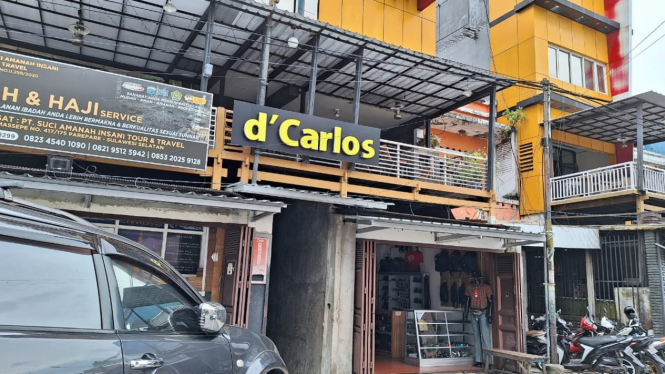 Cafe D'Carlos Pare-Pare
