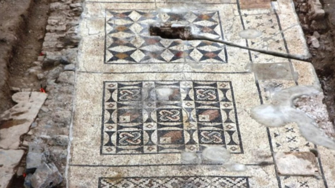 Mozaik Romawi yang Ditemukan