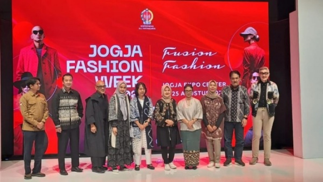 Jogja Fashion Week 2024.jpg