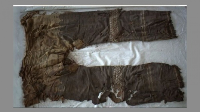 Celana Panjang Tertua di Dunia