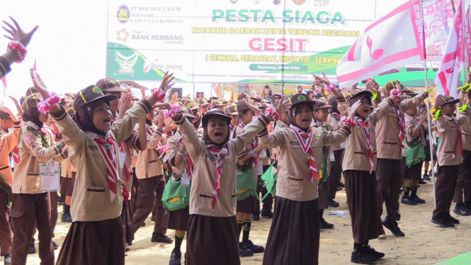 Ratusan Pramuka Ikuti Pesta Siaga di Pantai Karangjahe, Rembang