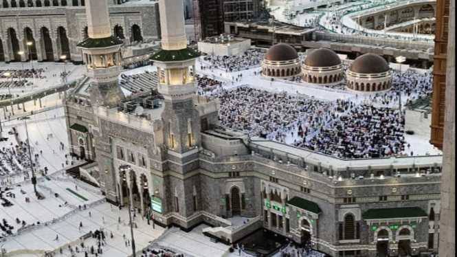 Suasana di Sekitar Ka'bah