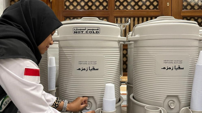 Air Zamzam Tersedia di Masjid Nabawi, Madinah