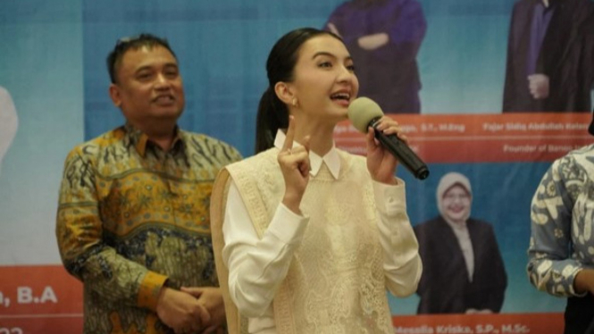 Raline Shah Saat di Kampus UGM, Yogyakarta