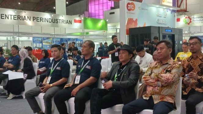 Forum Bisnis Inti Robot