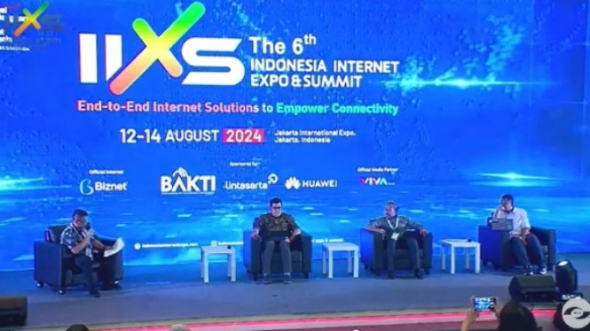 Satelit sebagai Media Pemerataan Internet di Indonesia