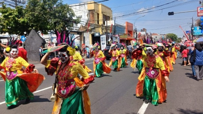 Karnaval Budaya Kelurahan Dinoyo Malang