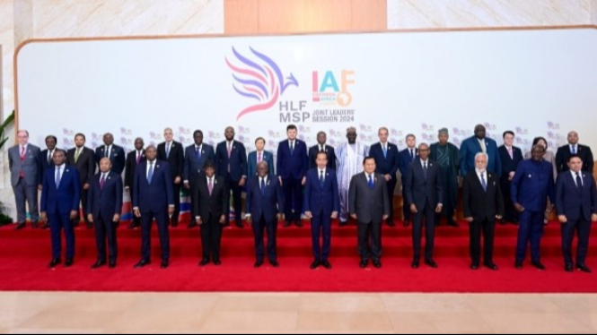 Jokowi Foto Bersama Delegasi IAF