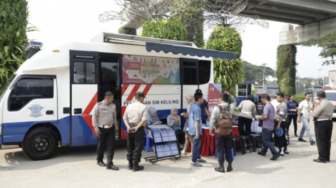 Pelayanan SIM Keliling Polda Metro Jaya