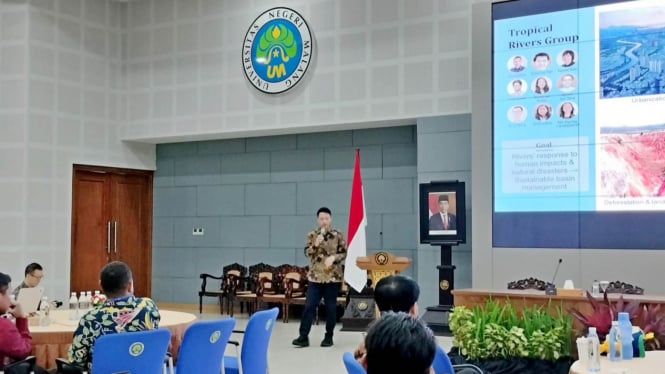 Asst. Prof. Edward Park dari Nanyang Technological University