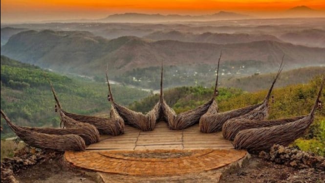 Watu Payung di Gunungkidul, Yogyakarta