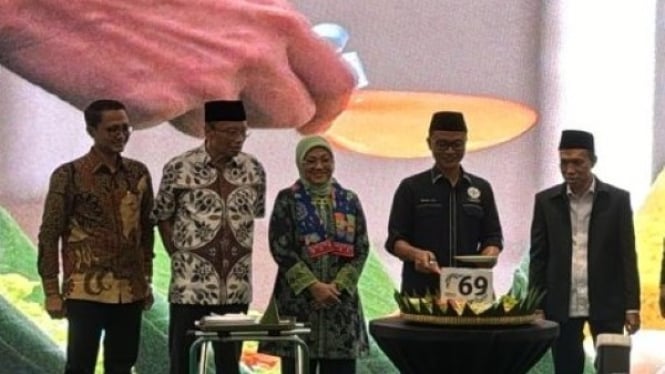 Pemotongan Tumpeng 69 Tahun K- Sarbumusi