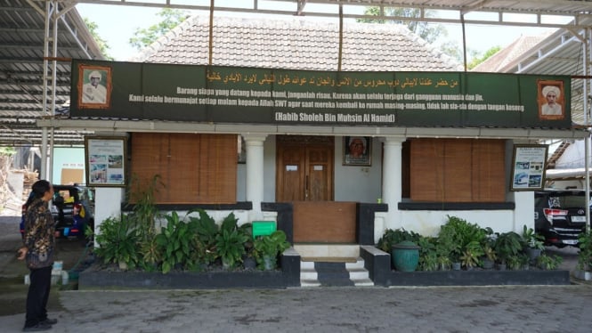 Rumah dan Sumur Peninggalan Habib Sholeh bin Muhsin Al Hamid