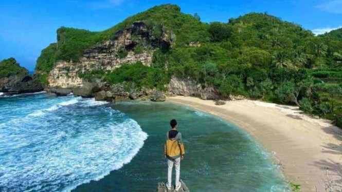 Pantai Krokoh di Gunungkidul nan Eksotis