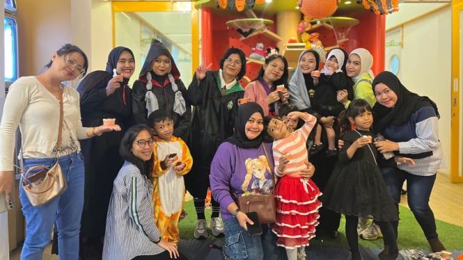 Perayaan Halloween dengan Tema "Trick or Teeth"