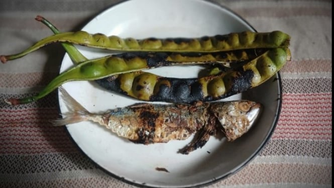 Ikan Peda dan Petai Bakar